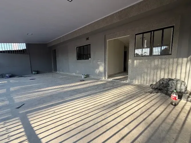 NA - Casa com 3 quartos sendo 1 suíte na Quadra 101 do Recanto das Emas