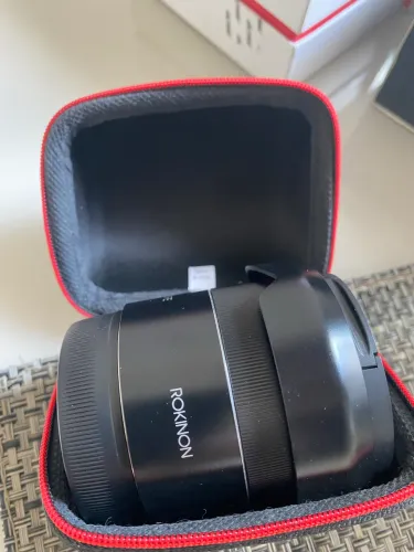 Lente 35mm 2.8 ROKINON para Sony FF