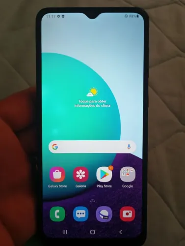Venda de um celular Samsung Galaxy ao2