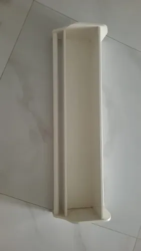 Prateleira porta fraldas quarto de bebê