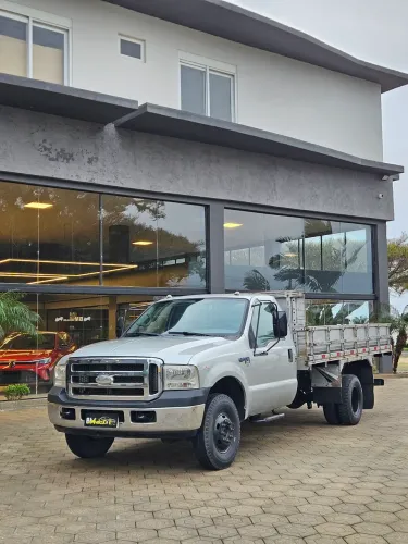 Ford F-4000 3.9 Turbo Intercooler Diesel 2P Manual 2011