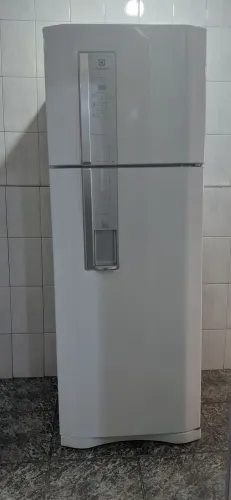 IMPERDÍVEL Refrigerador E Freezer Eletrolux 456l