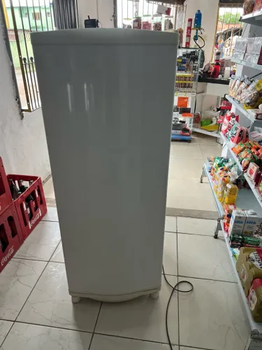 Geladeira Consul 110v Degelo automático, simples e baratinha ( ENTREGO)