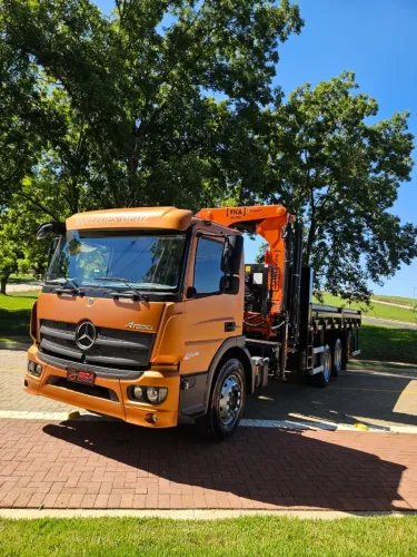 MERCEDES BENZ ATEGO 2429 6X2 novo emplacado munck Tka MD 48.700 e carroceria nova