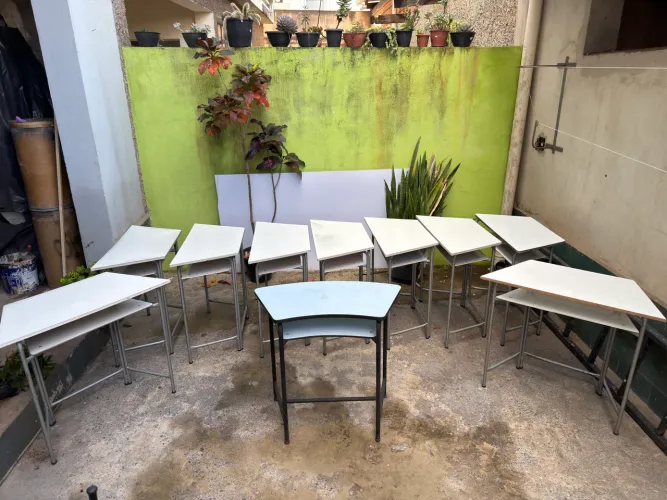 Lote de Móveis Escolares