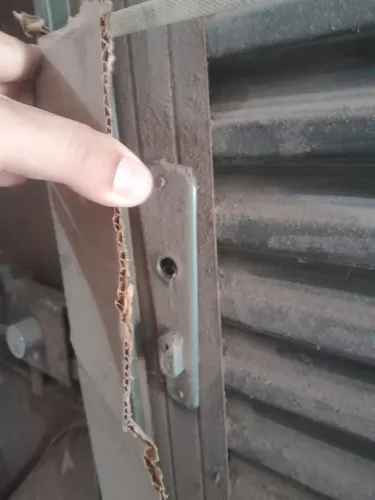 Porta de Ferro Nova Super Resistente de 90 Cm Barato para sair logo.