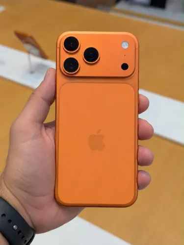 iPhone 17 pro laranja
