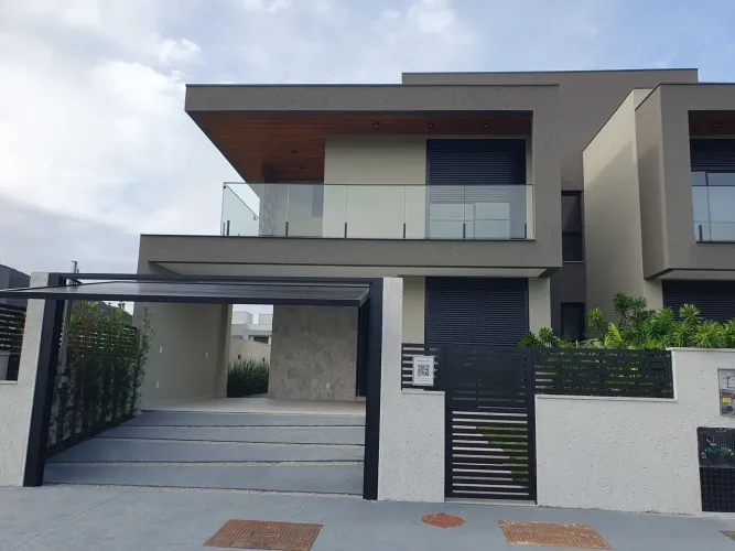 Linda casa, 3 suítes, alto padrão na Lagoa da Conceição - Florianópolis/SC
