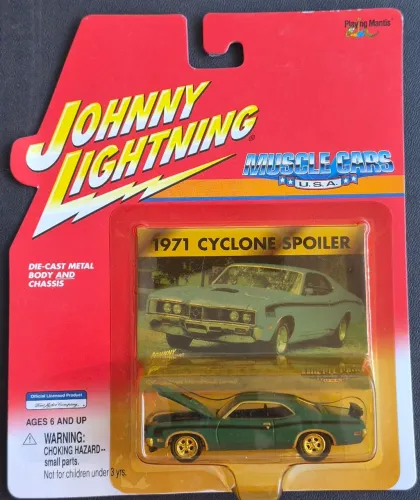 Miniatura Premium Johnny Lightning 1971 Cyclone Spoiler Muscle Cars