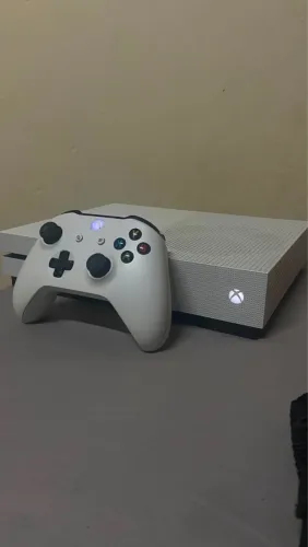 Xbox One S 500GB + Controle Original + 11 Jogos