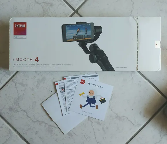 Gimbal Zhiyun Smooth 4