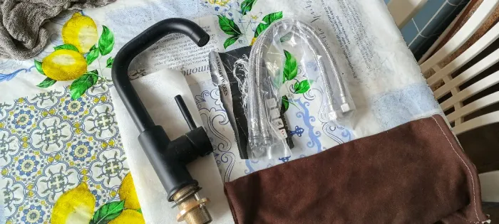Torneira Banheiro Moderna Aço Inoxidável Água Fria e Quente Novo BH