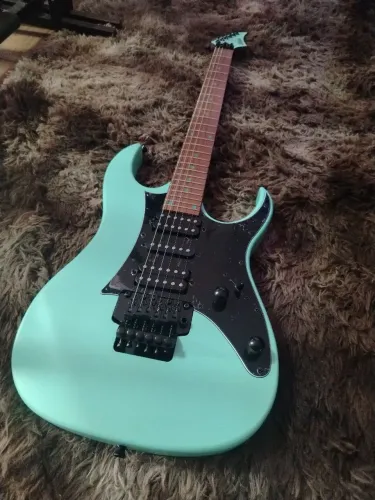 Guitarra super strato Waldman 