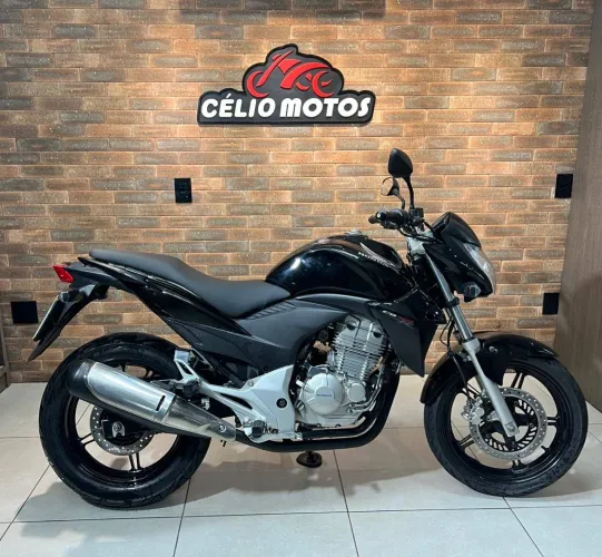 HONDA CB 300 R 2013