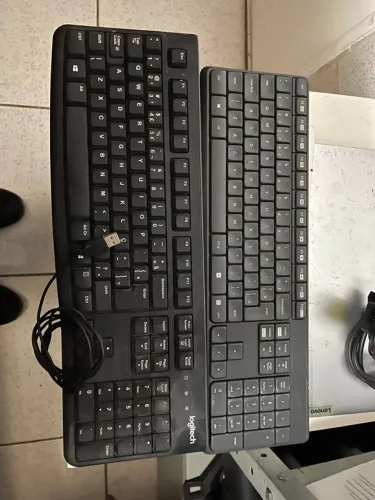 Teclado Logitech S/ e C/ Fio