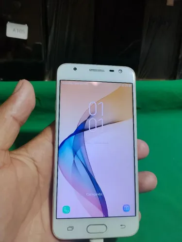 Galaxy j5 prime 32 GB.  Leia a descrição 