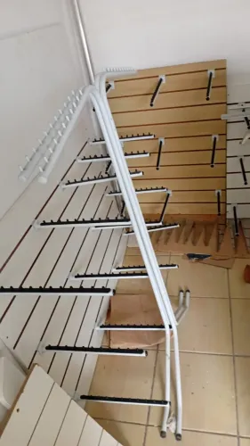 Móveis para loja de roupa
