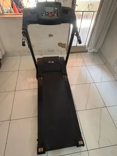 Esteira Dream Concept 2.5 Ate 130kg Motor 2,5 Hpm Bivolt