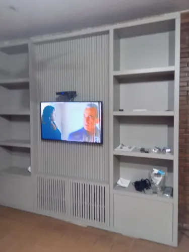 Painel home theater com i status laterais gavetas 2,60 por 2,30 perfeito estado , chik dei