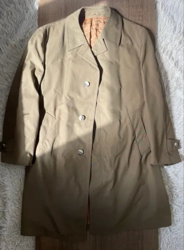 Sobretudo verde militar