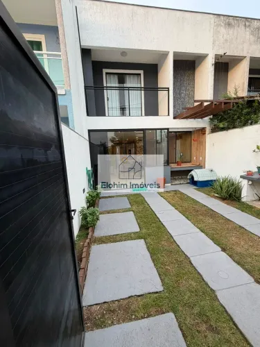 Casa à venda no bairro Ajuda de Baixo - Macaé/RJ