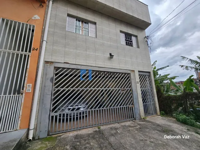 Predio com 04 apartamentos para Investimento / Retorno Financeiro / Renda de Alugueis