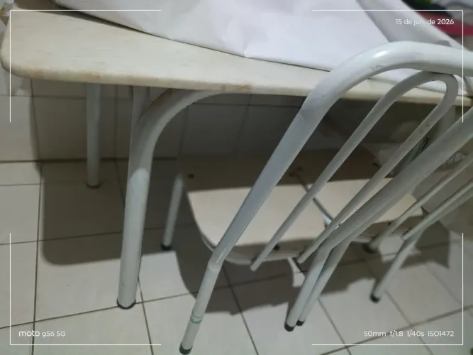 Mesa mármore com 6 cadeiras