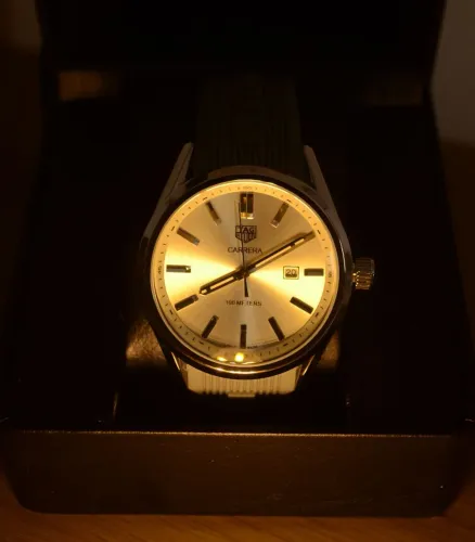 TAG HEUER CARRERA