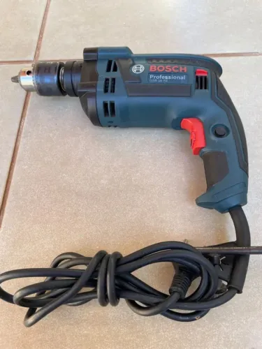 Furadeira Bosch e Esmerilhadeira