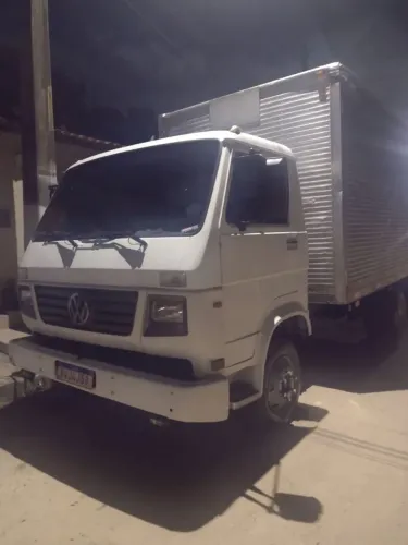 Caminhão 3/4 volkswagem modelo 8-140 todo em dias, 74,990