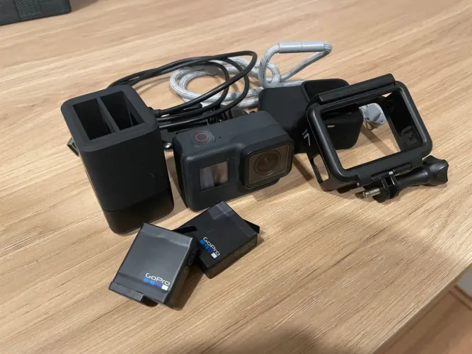 Câmera Gopro Hero7 Black 4k Com Acessórios Originais
