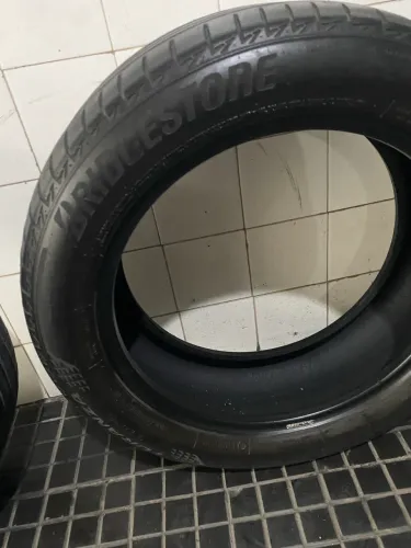 Vendo pneus semi novos aro 17