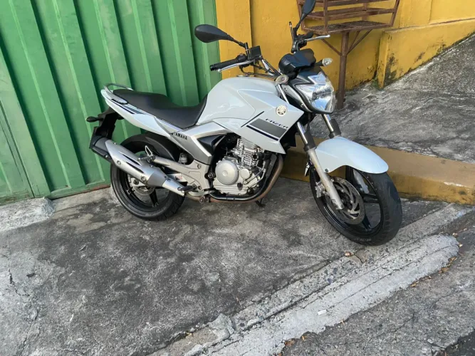 Fazer 250 gasolina