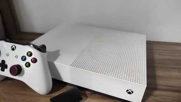 Xbox One S  semi - novo 1TB