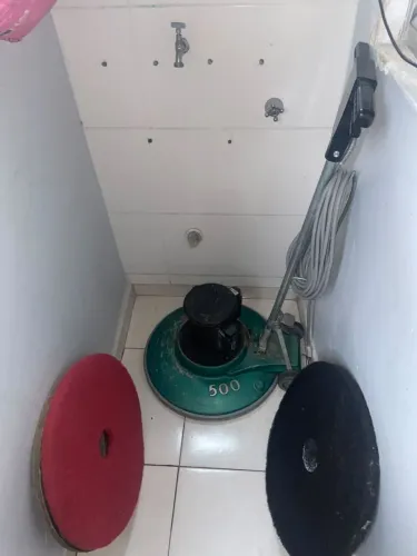 Enceradeira de piso 