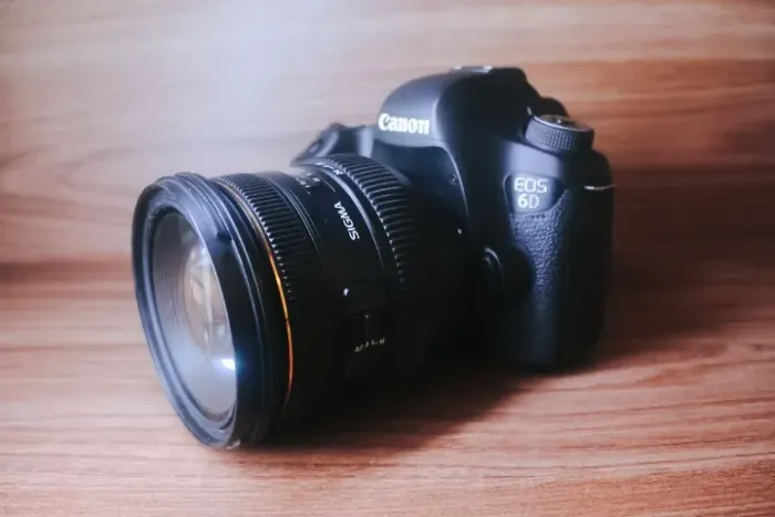 Canon EOS 6D (39k cliques) + Lente Sigma 24?70mm f/2.8 IF EX DG HSM (Canon EF)