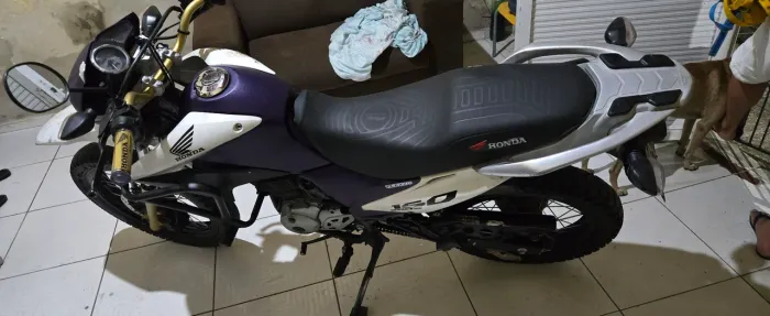 VENDO BROS 2014 MUITO BOA UNICO DONO