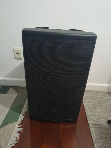 Caixa ativa JBL Eon 615