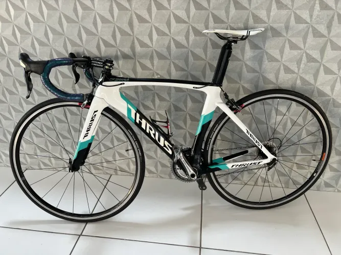 Speed thrust em carbono 