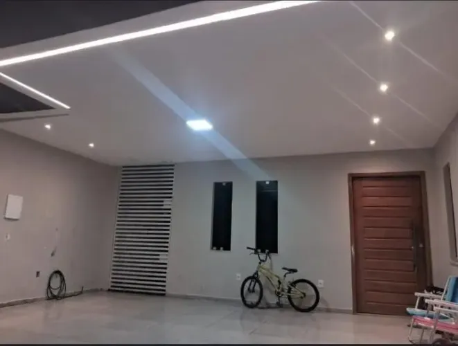 Aluga-se Condomínio Arbre R$3500, incluso condomínio.