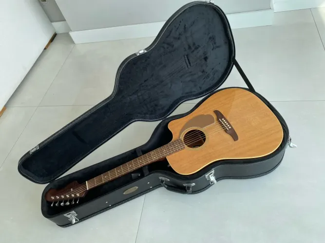 VIOLÃO FENDER