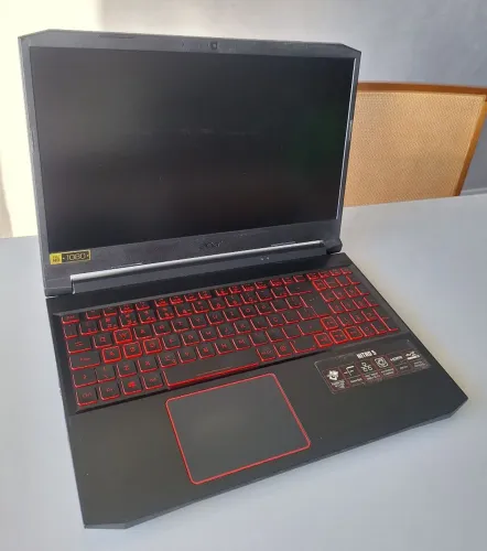 Acer Nitro 5 GTX 1650 I5-10300H 16GB RAM DDR4 SSD 512GB nmve2 + Capa de proteção