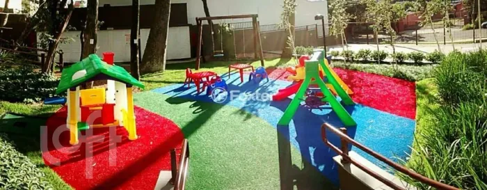 Apartamento à venda em Teresópolis com 73 m², 3 quartos, 1 suíte, 2 vagas