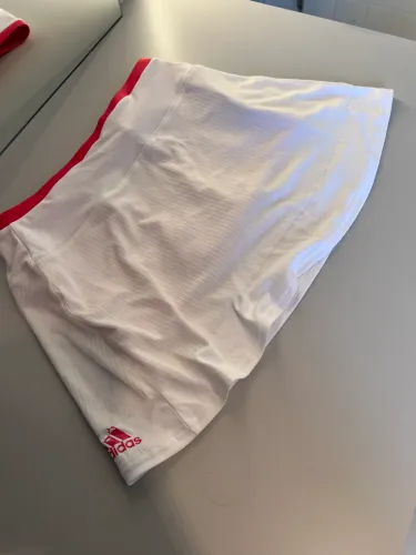 Short saia Adidas
