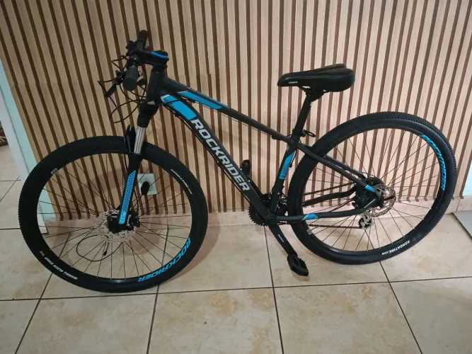 1 baike nova rock rider.   Fala com Renato. Telefone *