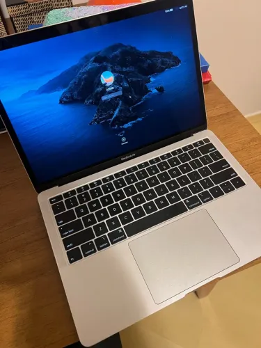 Macbook Air i5 8 Gigas memoria ram Touch id