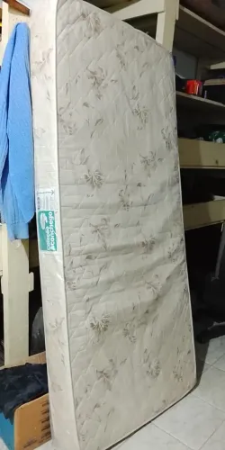 Vende se colchão