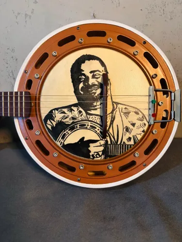 Vendo banjo de Luthier novo