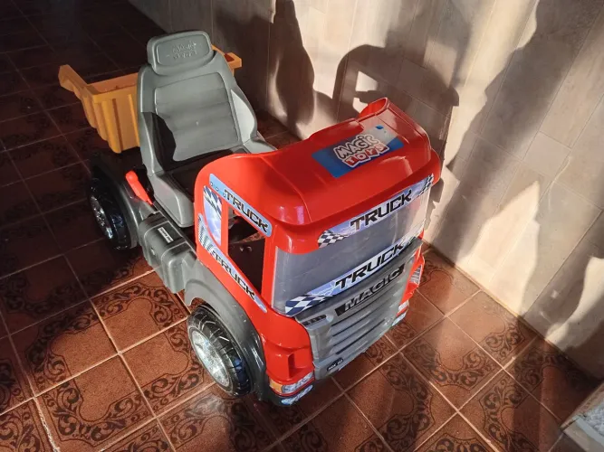 Caminhão Truck Pedal Magic Toys Usado