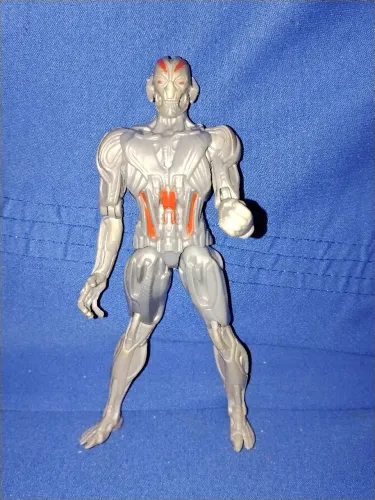 Action figure - Ultron (vingadores)